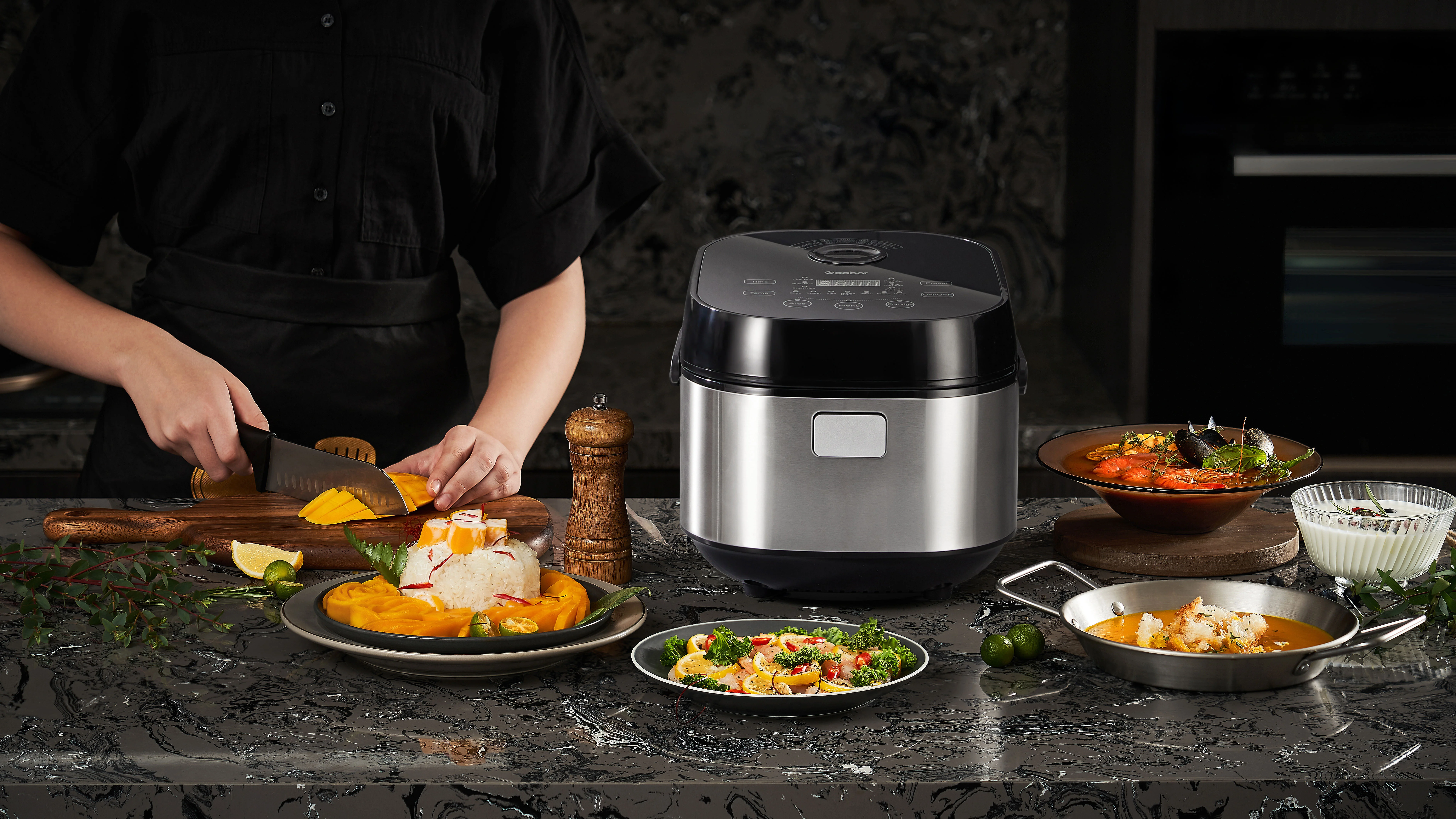 What Are the Advantages of Using a Rice Maker Cooker? - UNITED GAIN LIMITED